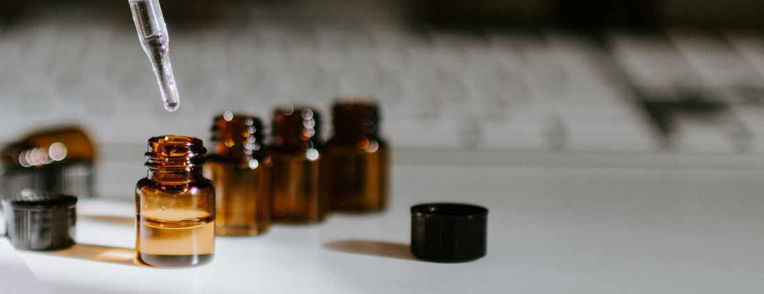 Small Dram Bottles of Flavoring for Cake, Candy, and Chocolate Making