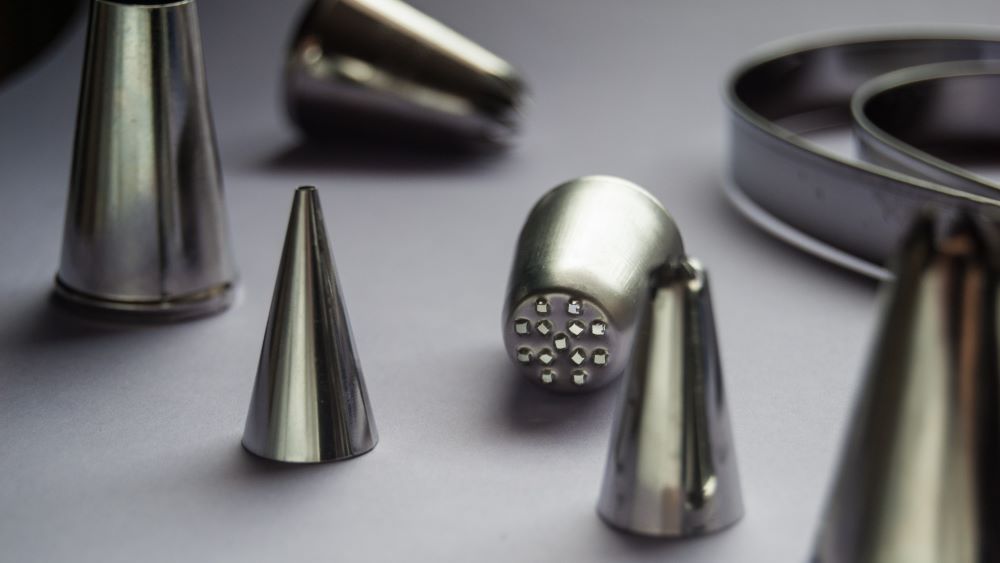 Stainless steel piping tips