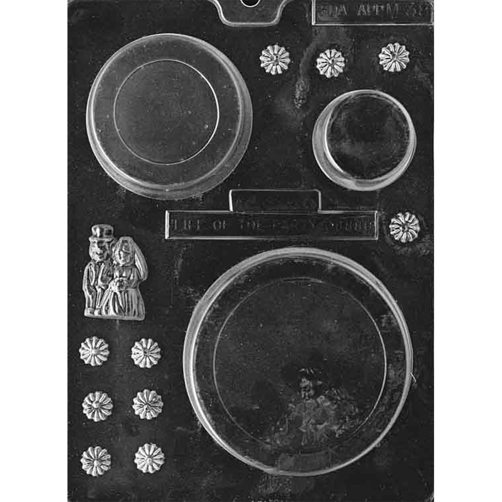 Fourteen-cavity 3D wedding cake chocolate mold with three round tiers, ten small flowers, and a bride-and-groom topper