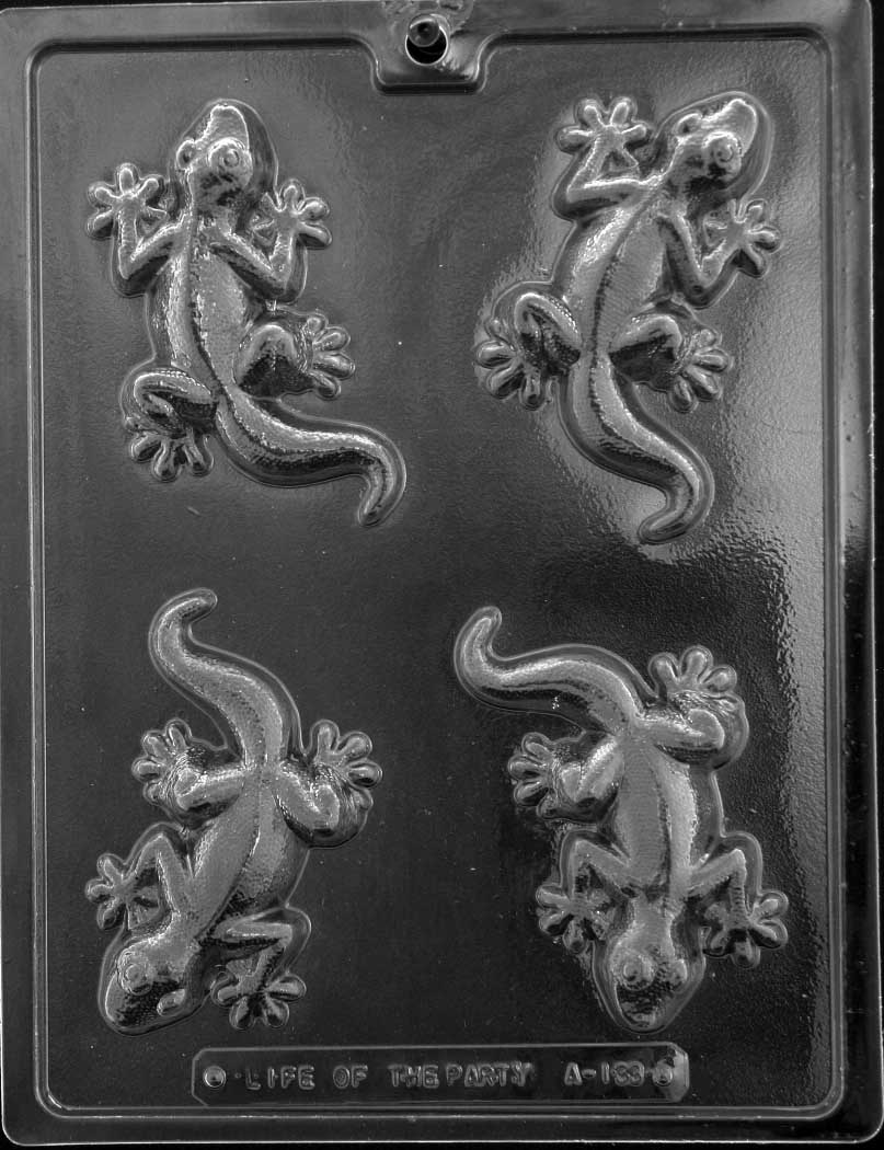 Mold with several lizard cavities featuring ridged backs, legs, and tails; moderate depth.