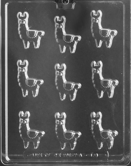 Small llama-shaped cavities with simple fur lines and saddle areas; shallow depth for bite-size pieces.