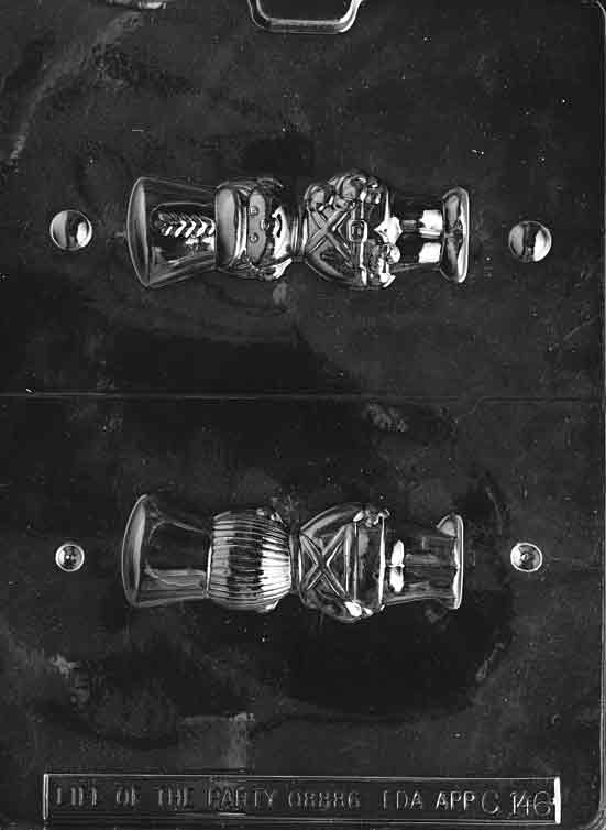 Image of 3D SOLDIER mold showing full chocolate figure in soldier uniform with hat and buttons