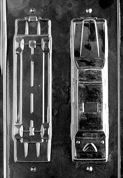 Small limousine chocolate mold with compact size and clear car detailing.