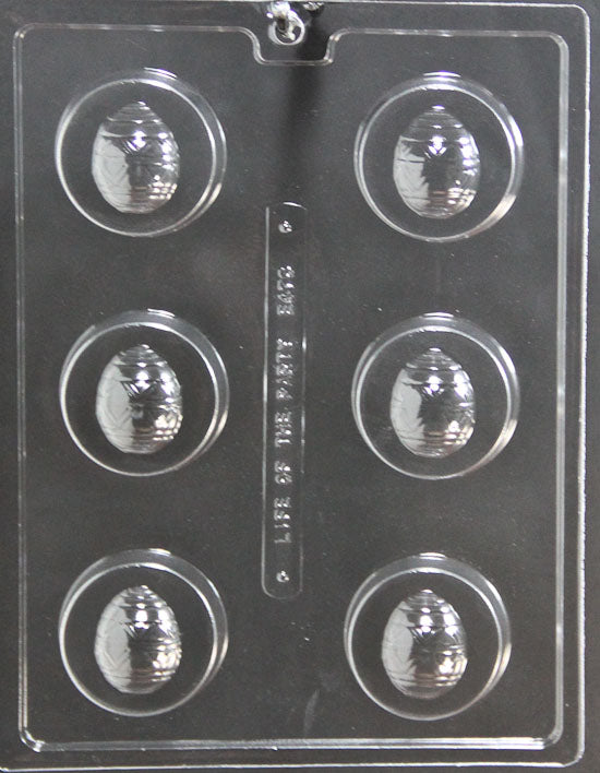 EASTER EGG COOKIE mold featuring round egg-shaped cookie disc.
