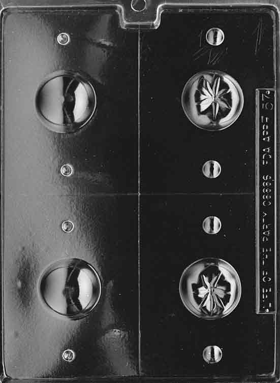 3D MINIATURE TOMATO mold with small tomato-shaped chocolate cavities.
