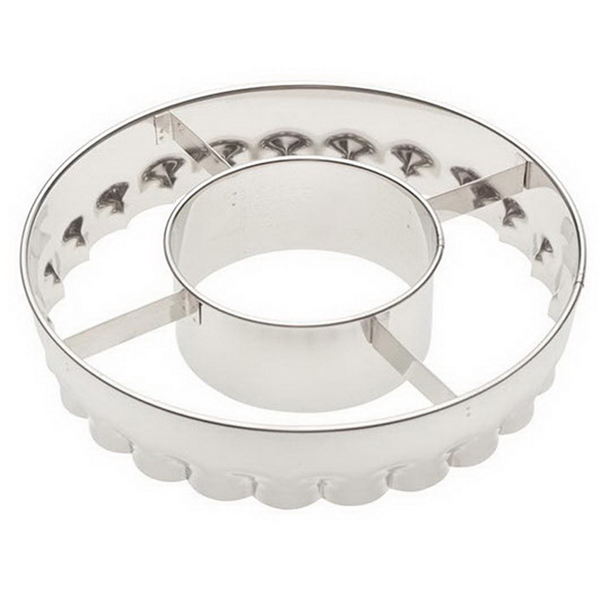 Ateco Jumbo Frill/Ruffle Cutter made of stainless steel, designed for precise cutting and embossing of fondant, gum paste, and dough.