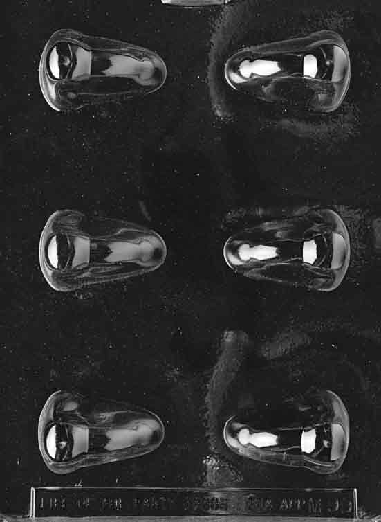 Chocolate mold M099 Noses with sculpted nose shapes for humorous chocolate designs.