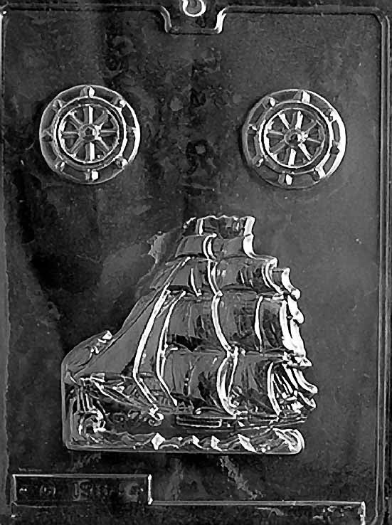 Chocolate mold N006 Schooner with ship-shaped cavities featuring sails and hull detail.
