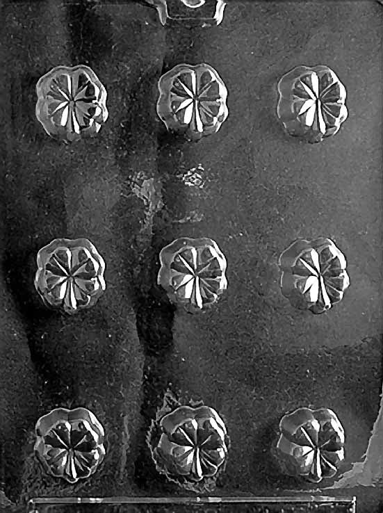 P017 BS 4-LEAF CLOVER chocolate mold with small clover-shaped cavities featuring four rounded leaves.