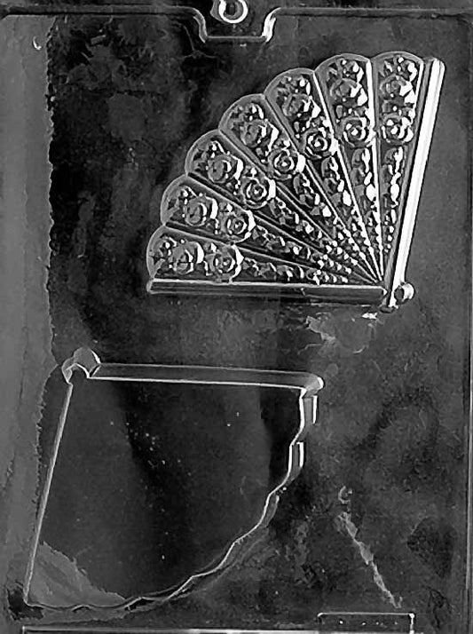 Fan Dessert Cup mold W039, wide chocolate cup shaped like a fan with ridged edges; holds fillings.