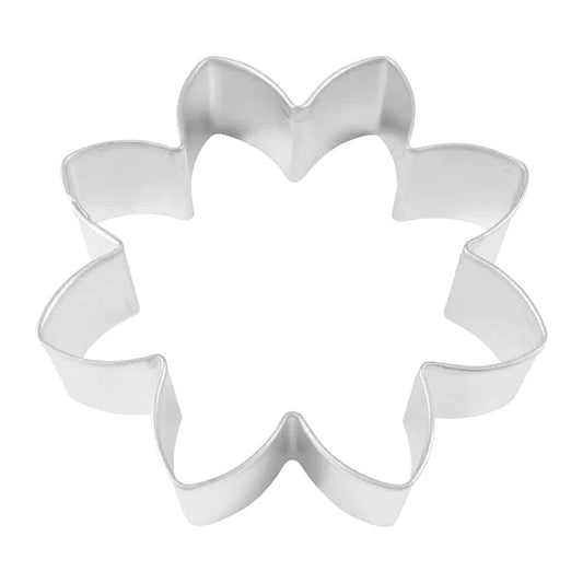 3.5-inch daisy-shaped cookie cutter with smooth edges for baking and crafting.