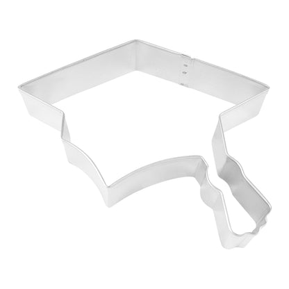 4.5-inch graduation cap cookie cutter made of sturdy metal, shaped with sharp edges for precise cookie cutting.