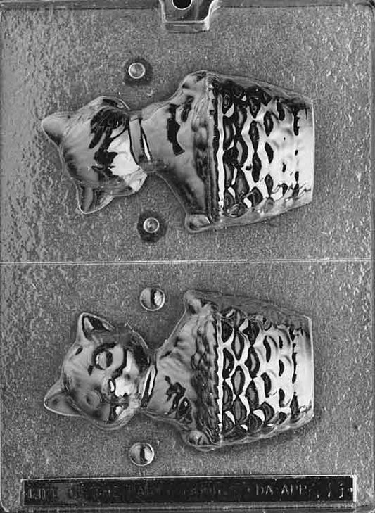 Two-part mold forming a 3D cat sitting inside a textured basket with handle details.