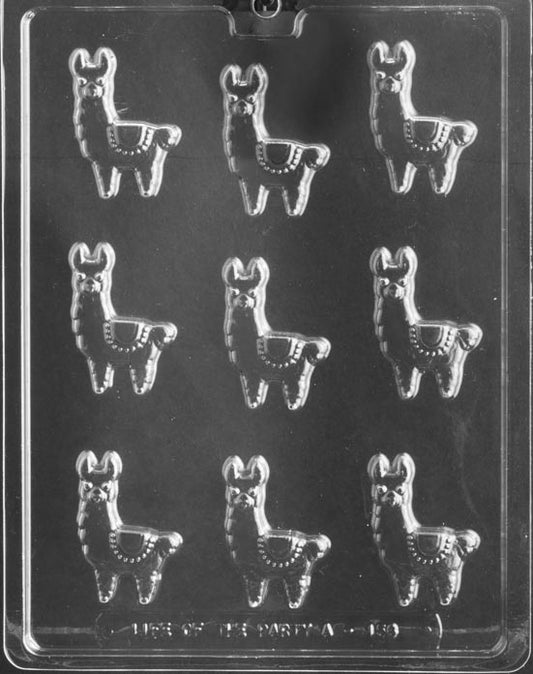 Small llama-shaped cavities with simple fur lines and saddle areas; shallow depth for bite-size pieces.