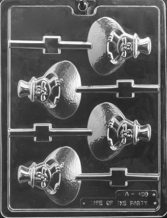 Lollipop cavities depicting a groundhog with rounded cheeks and paws; moderate depth; stick channels shown.