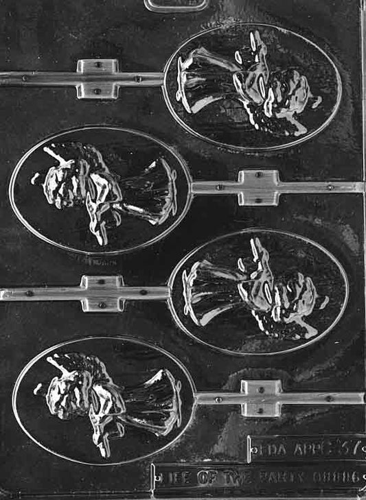 Clear oval lollipop mold depicting an angel with sculpted wings; smooth frame, feather texture; 3.5 × 2.375 × 7/16 in; C037