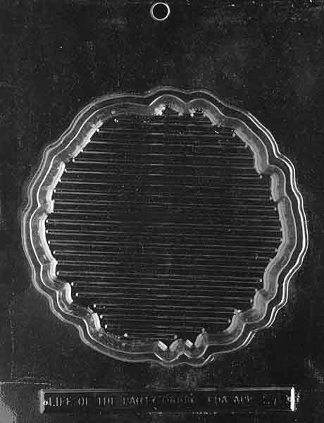 Image of POUR BOX FOR LARGE WREATH mold with large round base and smooth interior surface