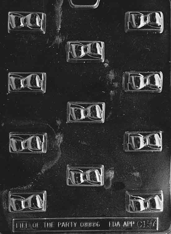 BOW PACKAGE mold showing tiny wrapped gift with bow