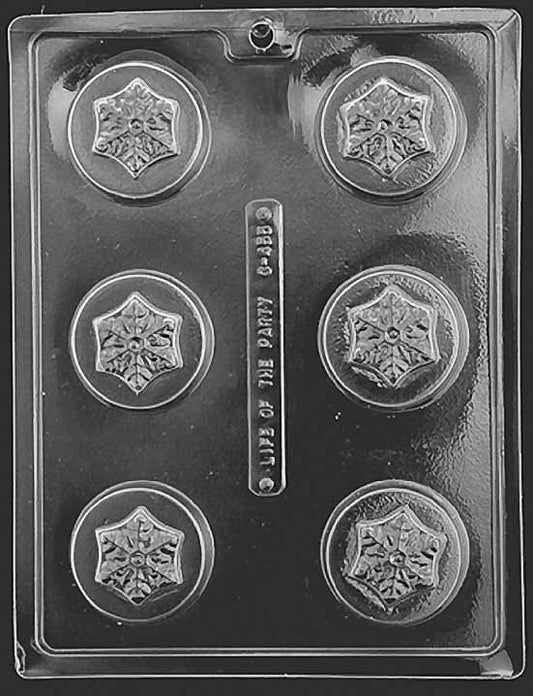 Mold for sandwich cookies with snowflake top