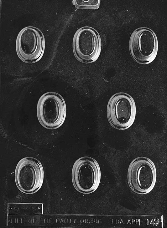 Chocolate mold shaped as a tiny basket with open cavity.