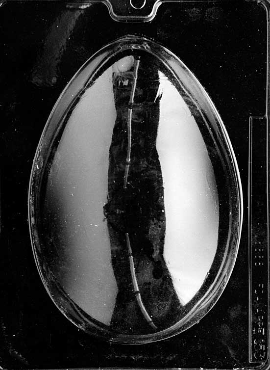 Extra large chocolate egg mold, designed for 2 lb confections.