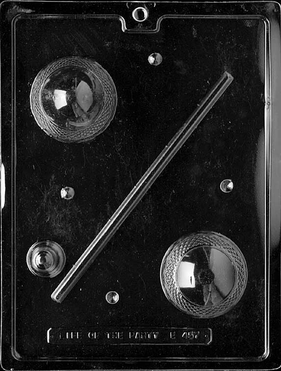 MEDIUM 3D CRYSTAL EGG mold with faceted gem-like oval egg.