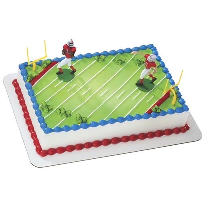 Football touchdown cake topper kit, with players and goal posts on a green field, ideal for American football-themed birthday cakes.
