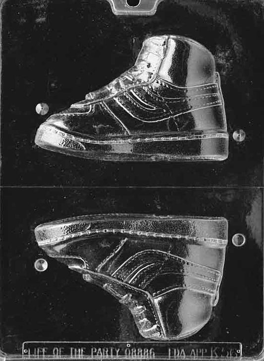 Image of K056 chocolate mold shaped like a right-footed high top sneaker with detailed athletic shoe design.