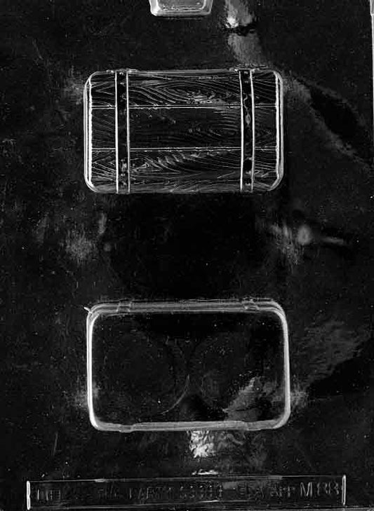 Chocolate mold M088 One-Piece Treasure Chest with rectangular chest design and hinged lid detail.