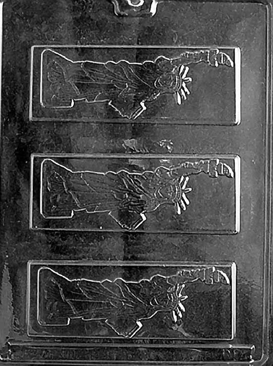 P015 STATUE OF LIBERTY BAR chocolate mold with rectangular bar cavity featuring embossed Statue of Liberty design.