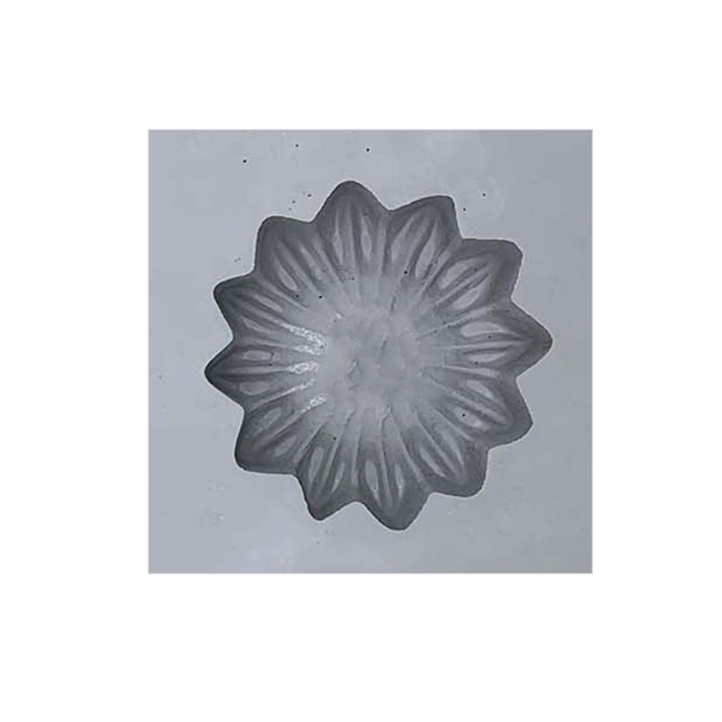 Daisy Mint Mold