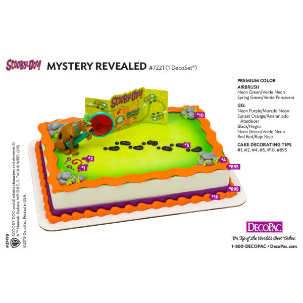 Product layout of the Scooby-Doo Cake Topper Decoset showing Scooby figurine, detective glass, and mystery map, along with cake decorating details.