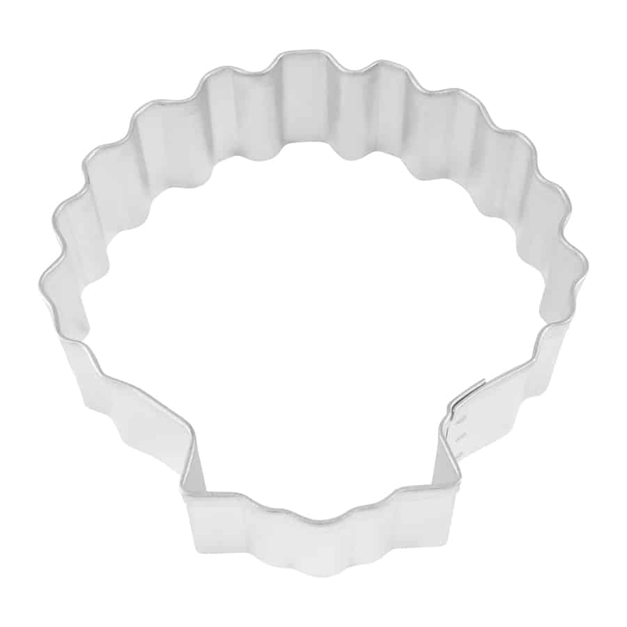 Tinplated steel sea shell-shaped cookie cutter with a scalloped edge.