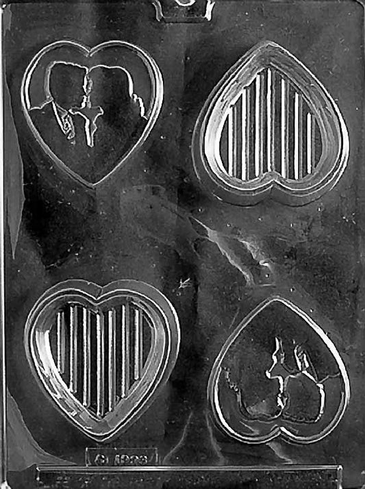 Silhouette Lover Pour Box mold W048, oval chocolate box with raised couple profiles; smooth sides, cameo-style lid, compact favor size.