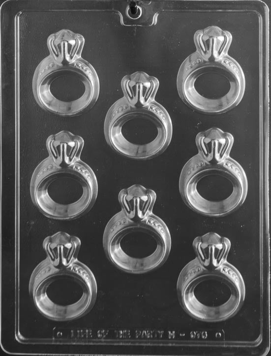 Engagement Rings mold W076, chocolate lollipop showing two interlocked rings with faceted stones; slim profile.